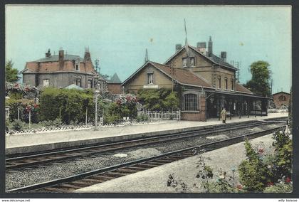 +++ CPA - ENGIS - La Gare - Statie   //