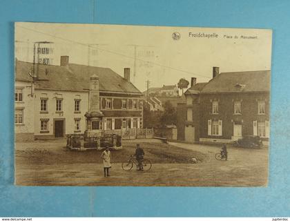Froidchapelle Place du Monument