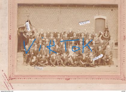 Thollembeek Tollembeek :  FOTO : Fanfare op de vlag ware vrienden  van Thollembeek  ( 30 x 22 cm ) zie ook andere foto