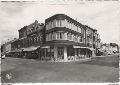 Hannut - Grand'Place - & architecture, pub