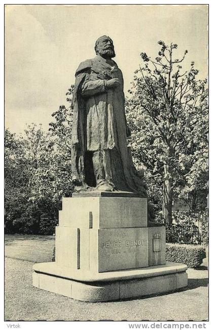 Harelbeke :  monument Peter Benoit ( geschreven met zegel )