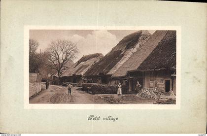 CPA Petit village