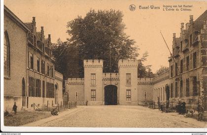 BAZEL WAAS  INGANG VAN HET KASTEEL    2 SCANS