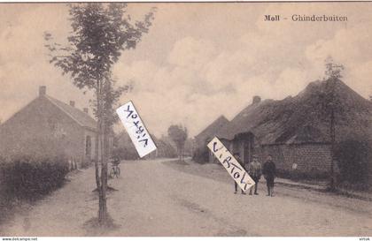 Mol  :  ghinderbuiten
