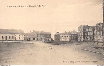 Belgique - MOMIGNIES (Hainaut) Un côté de la place