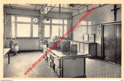 O.L. Vrouw van de Kempen - open-lucht school voor zwakke meisjes - de keuken - Ravels