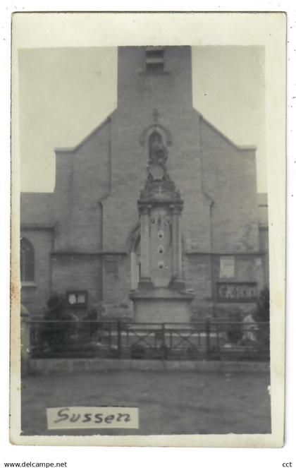 Sussen  Zussen  Riemst   FOTOKAART van het monument aan de kerk  .