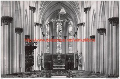 Binnenzicht der Kerk Rumst