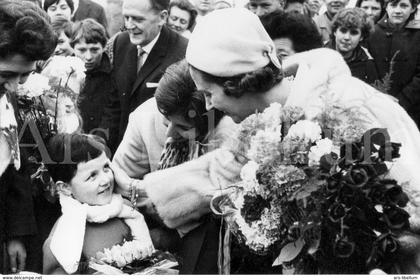 Postcard / ROYALTY / België / Belgique / reine Fabiola / koningin Fabiola / Sint-Amands / 1966 / graf Emile Verhaeren