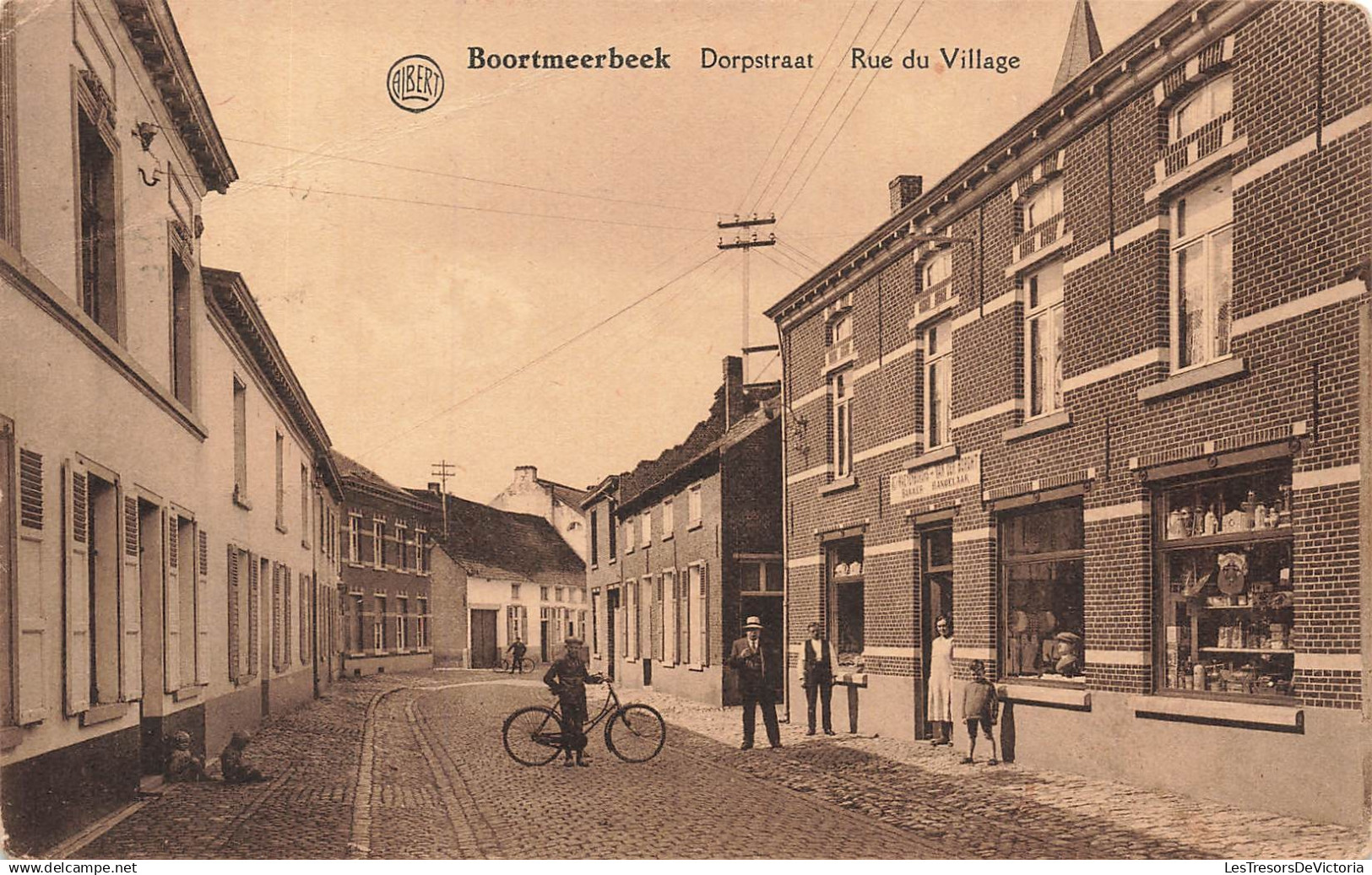 BELGIQUE - Boortmeerbeek - Dorpstraat - Rue - Village - Vélo - Transport - Bâtiment - Animé - Carte postale ancienne
