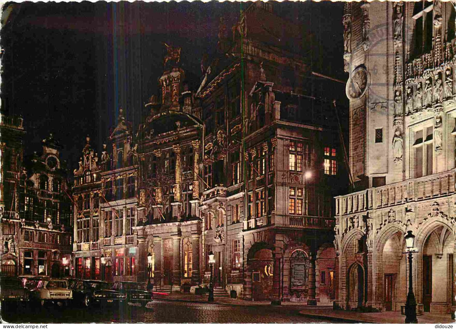 Belgique - Bruxelles - Brussel - Un coin de la grand place vue de nuit - Carte Dentelée - CPM - Voir Scans Recto-Verso