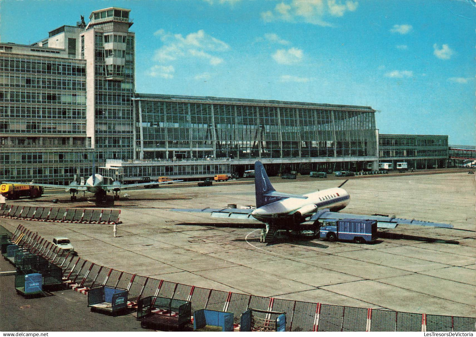 BELGIQUE - Bruxelles - Luchthaven - Aéroport - Aviation - Avion - Camion - Transport - Bâtiment - Carte postale