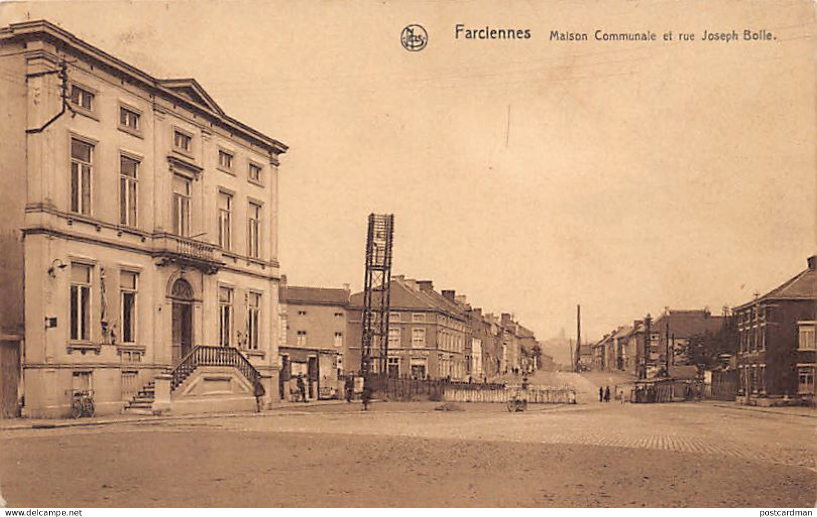 BelgIque - FARCIENNES (Hainaut) Maison Communale et rue Joseph Bolle