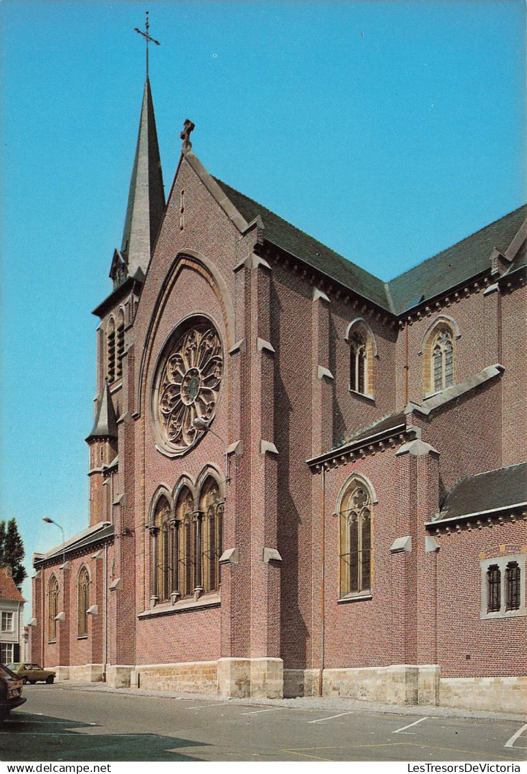 BELGIQUE - Haaltert - Dekenale kerk St Gorik - Ed FISA - JVdB 528 2 - Vue façade - Parking - Voiture - Carte Postale