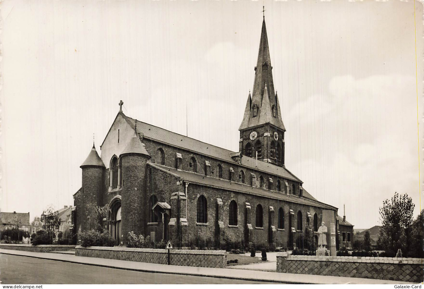 BELGIQUE KUURNE ST MICHIELSKERK EN PARK