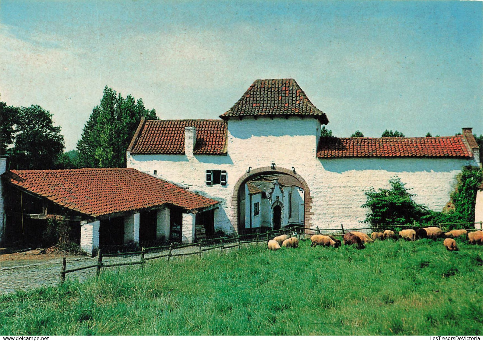 BELGIQUE - Nodebais - Fermes d Agbiermont - Porche - Entrée - Troupeau - Mouton - Nels - Carte postale