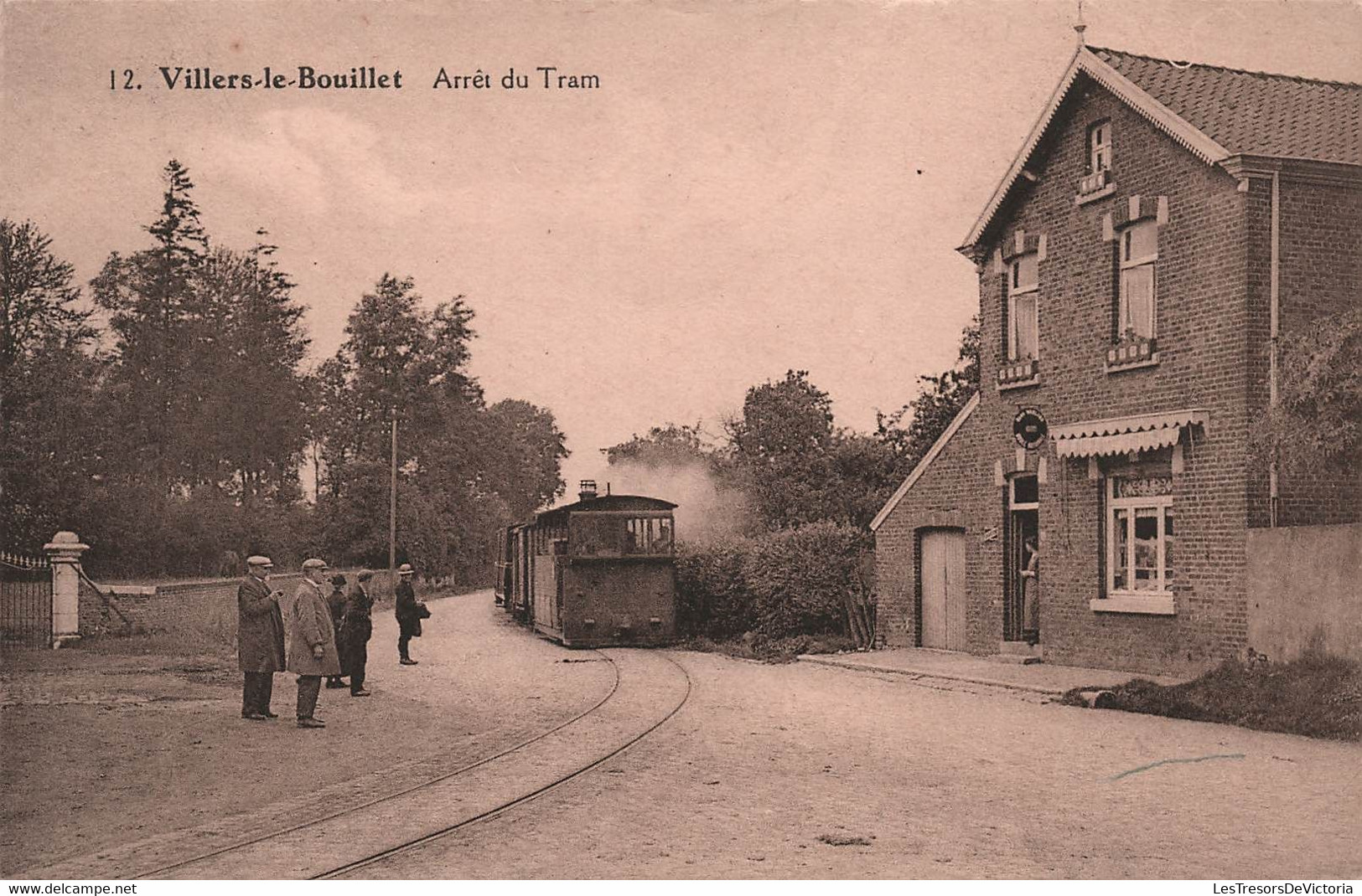 BELGIQUE - villers le bouillet - arret du tram - tramway - tram - animé  - carte postale ancienne -