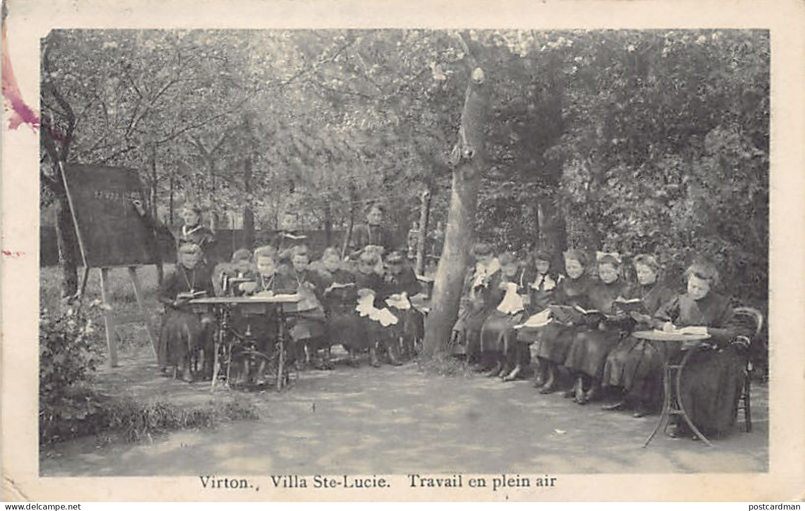 Belgique - VIRTON (Lux.) Villa Sainte-Lucie, Travail en plein air