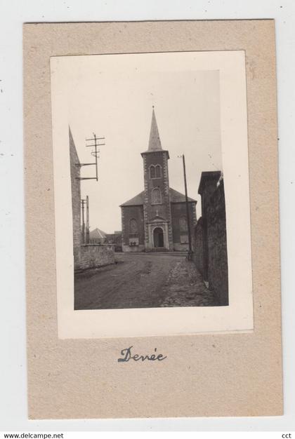 Denée  Anhée     PHOTO de l'église et ses environs