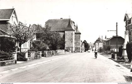 [-10%] BELGIQUE - Anthisnes - le vieux château - les fermes et le monuments - animé - Carte postale Ancienne