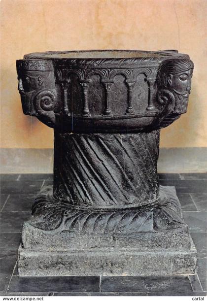 CPM - BEAUVECHAIN - Eglise St. Sulpice - Fonds baptismaux en grès bleu de Meuse