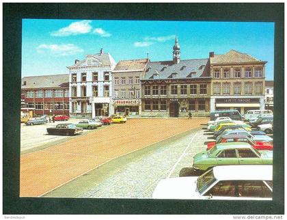 Belgique - Braine le Comte - La Grand Place ( automobile pharmacie police Perla Cromo )