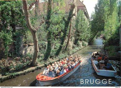 Carte Postale - Belgique - Brugge - Promenade en bateau sur les canaux avec touristes - Flandre-Occidentale - CPM - Voir