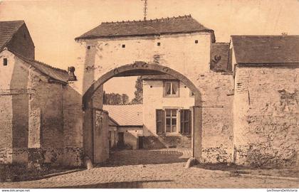 [-5%] BELGIQUE - Chastre - Villeroux (Brabant) - Ferme Thirion occupée par M Bouvier - Carte Postale