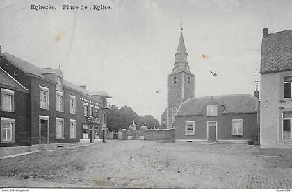 EGHEZEE. PLACE DE L'EGLISE