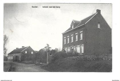Kester - Inkom van het dorp.