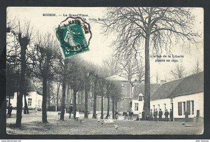 Roisin  La Grand'place     L'arbre de la liberté planté en 1830