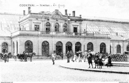 BELGIQUE - FLANDRE OCCIDENTALE - COURTRAI - STATION < ANIMATION DEVANT LA GARE