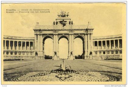 cp , BRUXELLES , Monuments , Edifices , Arcade du  Cinquantenaire , voyagée 1935