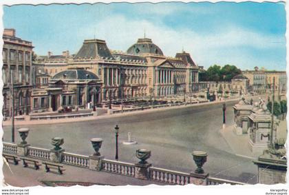 Royal Palace of Brussels old postcard travelled 1955 b180410