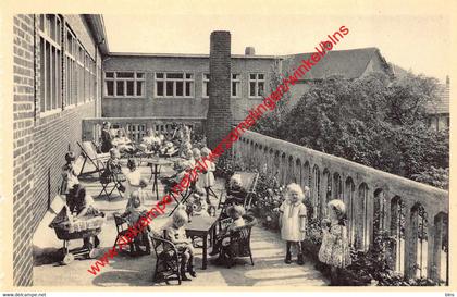 O.L. Vrouw van de Kempen - open-lucht school voor zwakke meisjes - het solarium - Ravels