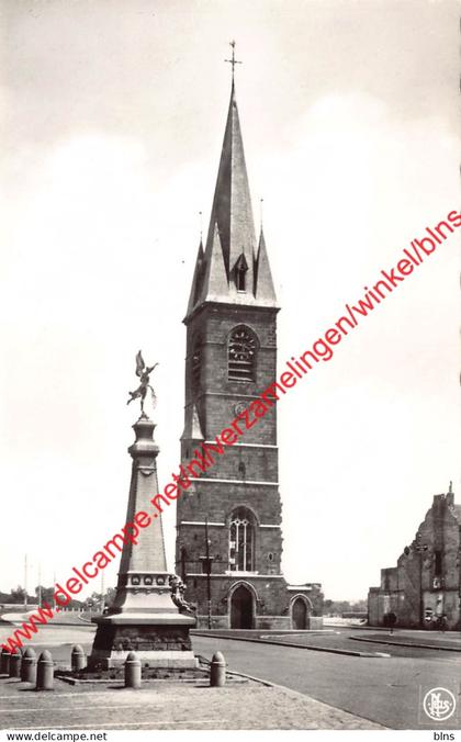 Ancienne église et Monument aux Morts - Saint-Ghislain