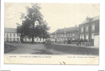 Saintes - La Place et l'arbre de la Liberté.