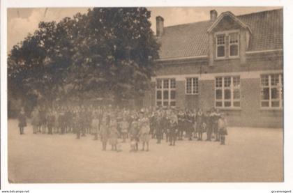 ZULTE  PENSIONNAT DES SOEURS DE ST.VINCENT     LA COUR DES JEUNES FILLES