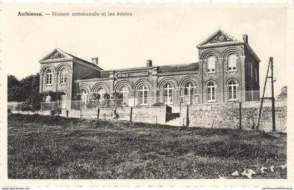 [-15%] BELGIQUE - Anthisnes - Maison communale et les écoles - vue en façade - Carte postale Ancienne