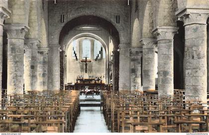 BELGIQUE - Bernissart - Blaton - Eglise - intérieure - banc - autel - crucifix - sacré - Nels - Carte Postale