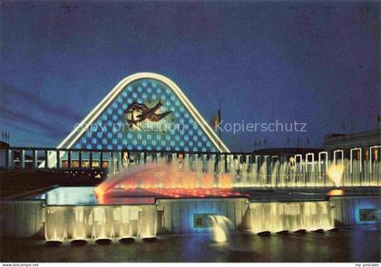 Exposition Bruxelles 1958 Fassade des grossem Palast und Springbrunnen bei Nacht