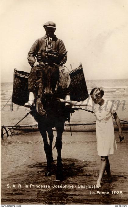 Postcard / ROYALTY / Belgique / Belgium / princesse Joséphine-Charlotte de Belgique / De Panne / 1938