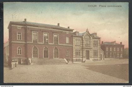 +++ CPA - DOUR - Place Communale    //
