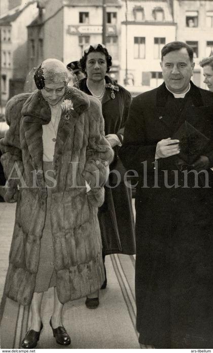 Postcard / ROYALTY / 1906 / Belgique / België / reine Elisabeth / koningin Elisabeth / Église Notre-Dame de la Chapelle