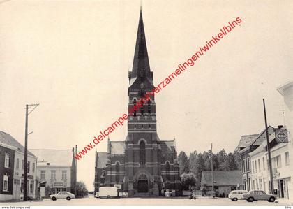 Tollembeek - Kerk en Plaats - Galmaarden