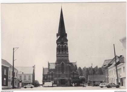 Tollembeek - Kerk en Plaats - & old cars