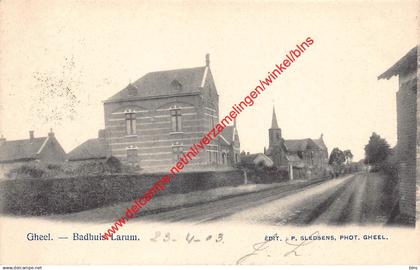Gheel - Badhuis Larum - Geel
