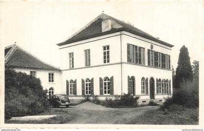 BELGIQUE - Geetbets - Château Walzeker - cour - voiture - transport - entrée - Nels - Carte Postale Ancienne
