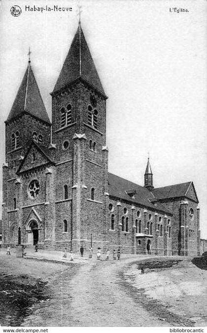BELGIQUE - Luembourg -  HABAY LA NEUVE < VUE ANIMEE SUR L'EGLISE