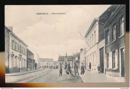 HERZELE     MARKTPLAATS